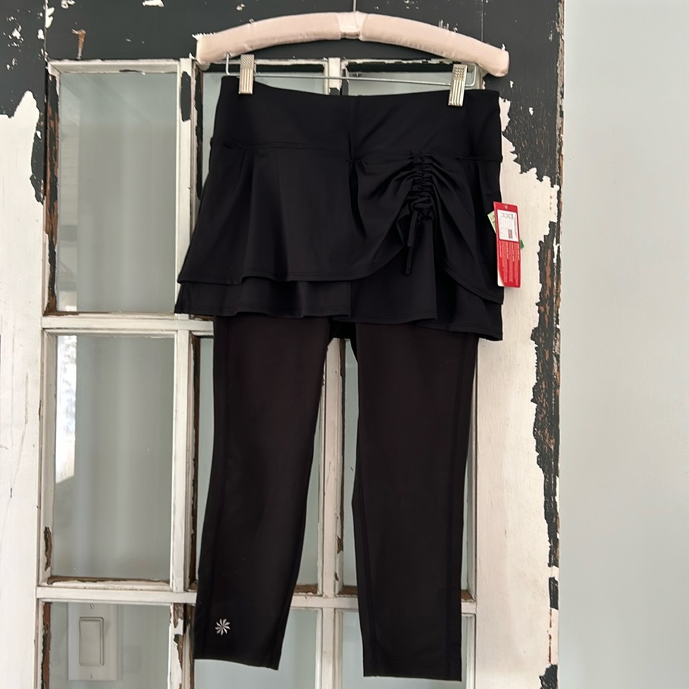 Athleta cuteness capri leggings with attached skirt